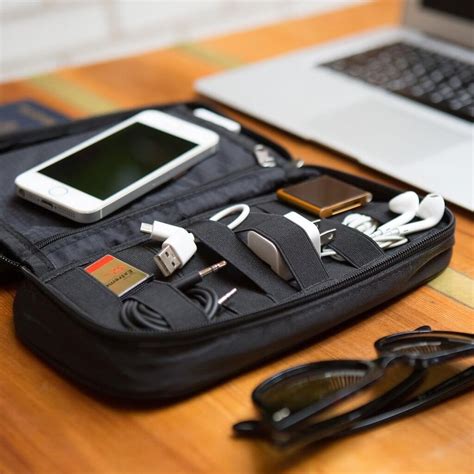 best electronic organizer for traveling.